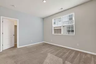 3225 Sunny Gate Ln, Folsom, CA 95630 - Photo 11
