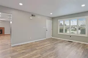 1262 Glenhurst Dr, Lodi, CA 95240 - Photo 9