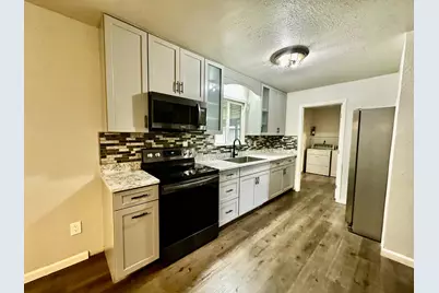 1253 E Louise Avenue, Manteca, CA 95336 - Photo 11