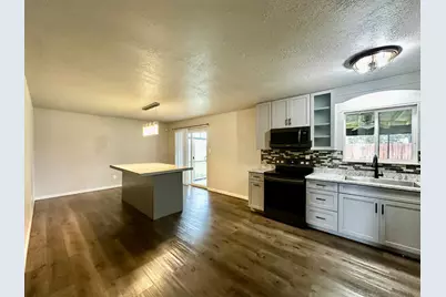 1253 E Louise Avenue, Manteca, CA 95336 - Photo 9