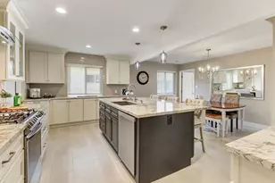 5521 Carlson Dr, Sacramento, CA 95819 - Photo 19