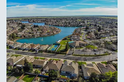 9355 Bennoel Way, Elk Grove, CA 95758 - Photo 65