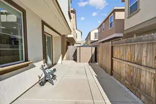 8851 Solo Wy, Elk Grove, CA 95757 - Photo 49