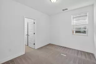 8851 Solo Wy, Elk Grove, CA 95757 - Photo 37