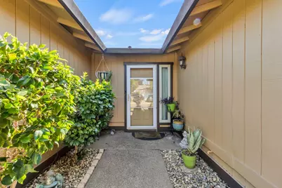 8069 Cornerstone Way, Citrus Heights, CA 95621 - Photo 19