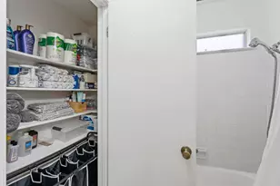 8240 Center Pkwy, Sacramento, CA 95823 - Photo 25