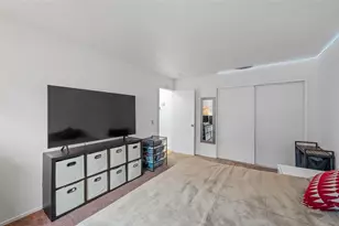 8240 Center Pkwy, Sacramento, CA 95823 - Photo 23