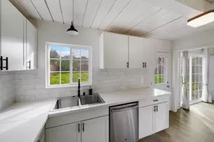 5823 61st St, Sacramento, CA 95824 - Photo 19