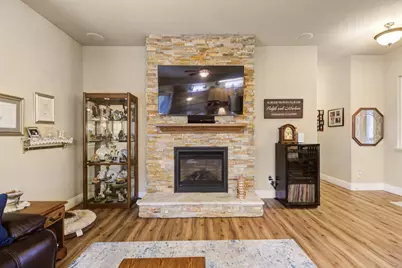 780 Griffey Way, Galt, CA 95632 - Photo 11
