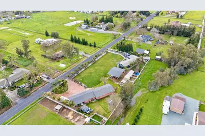 3261 E Calimyrna Road, Acampo, CA 95220 - Photo 37