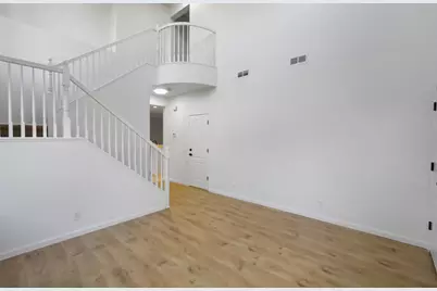 2352 Hidden Springs Court, Turlock, CA 95382 - Photo 5