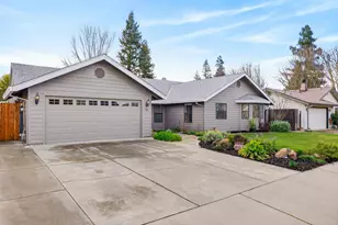 881 Notre Dame Dr, Woodland, CA 95695 - Photo 3