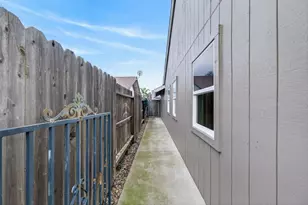 881 Notre Dame Dr, Woodland, CA 95695 - Photo 49