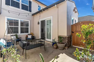 9700 Glacier Creek Way, Elk Grove, CA 95624 - Photo 25