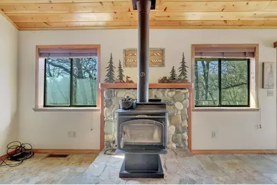 14370 Rollins Park Drive, Grass Valley, CA 95945 - Photo 11