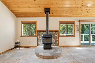 14370 Rollins Park Dr, Grass Valley, CA 95945 - Photo 15