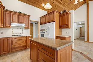 14370 Rollins Park Dr, Grass Valley, CA 95945 - Photo 21