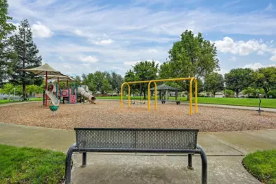 9177 Rizes Way, Elk Grove, CA 95758 - Photo 93