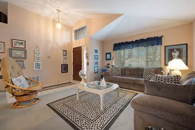 5926 Palm Springs Court, Elk Grove, CA 95758 - Photo 9
