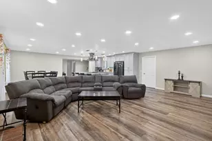 8405 Fernando Way, Elverta, CA 95626 - Photo 19