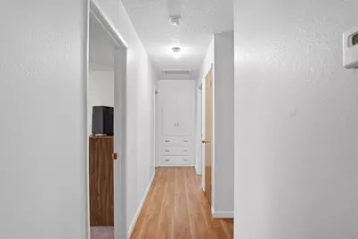 2718 Warwick Lane, Modesto, CA 95350 - Photo 17