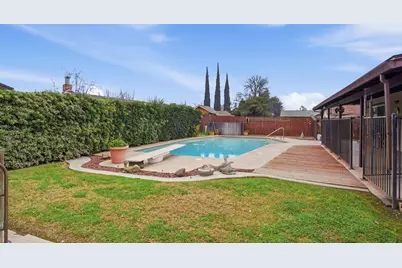 2718 Warwick Lane, Modesto, CA 95350 - Photo 25