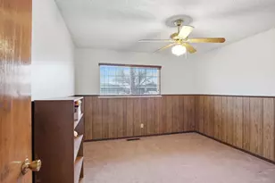 2718 Warwick Ln, Modesto, CA 95350 - Photo 19