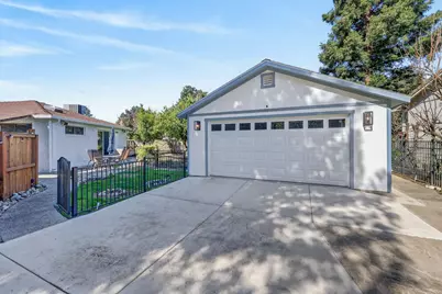 7171 Westmoreland Way, Sacramento, CA 95831 - Photo 39