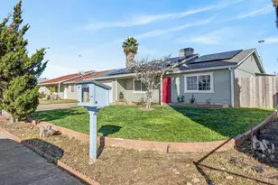 4355 Evelyn Dr, Olivehurst, CA 95961 - Photo 3