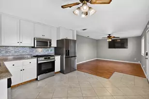 4355 Evelyn Dr, Olivehurst, CA 95961 - Photo 5