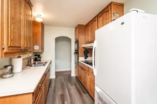 8057 Butternut Dr, Citrus Heights, CA 95621 - Photo 9