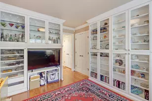 907 Commons Dr, Sacramento, CA 95825 - Photo 25