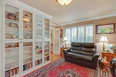 907 Commons Drive, Sacramento, CA 95825 - Photo 23