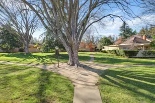 907 Commons Dr, Sacramento, CA 95825 - Photo 43