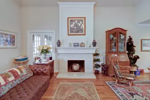 907 Commons Dr, Sacramento, CA 95825 - Photo 11