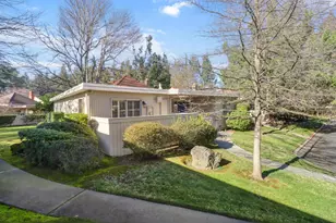 907 Commons Dr, Sacramento, CA 95825 - Photo 41