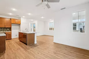 6443 Jacinto Ave, Sacramento, CA 95823 - Photo 9