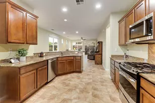 9882 Sheffield Way, Elk Grove, CA 95757 - Photo 11