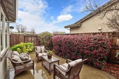 9882 Sheffield Way, Elk Grove, CA 95757 - Photo 35