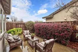 9882 Sheffield Way, Elk Grove, CA 95757 - Photo 35