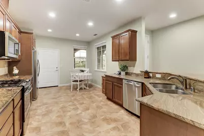 9882 Sheffield Way, Elk Grove, CA 95757 - Photo 9