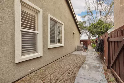2219 Yellowstone Avenue, Tracy, CA 95377 - Photo 21