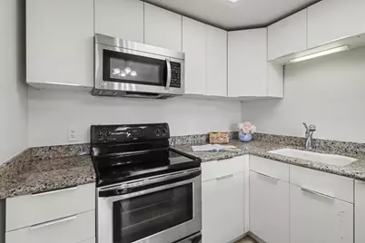 2238 Woodside Lane #13, Sacramento, CA 95825 - Photo 13
