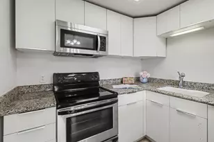 2238 Woodside Ln, Sacramento, CA 95825 - Photo 13