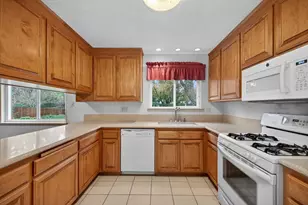 8572 Oakview Ln, Fair Oaks, CA 95628 - Photo 13