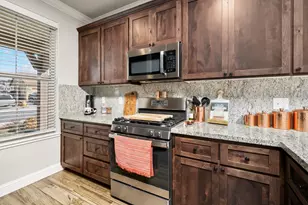 555 Honeysuckle Dr, Ione, CA 95640 - Photo 9