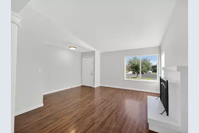 4312 Rosecreek Court, Sacramento, CA 95826 - Photo 9