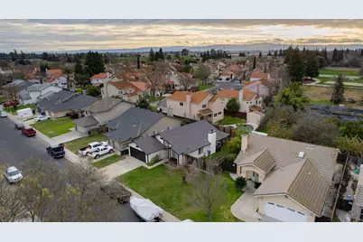 1017 Jayhawk Way, Modesto, CA 95358 - Photo 31