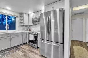 5231 St Moritz Ct, Sacramento, CA 95842 - Photo 7