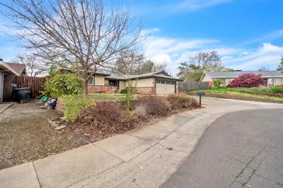 5220 Lynnadeane Court, Carmichael, CA 95608 - Photo 3